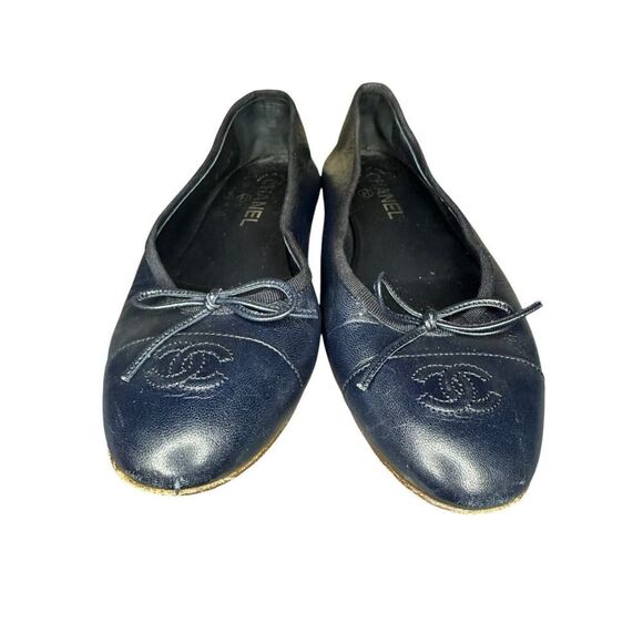 Chanel Navy Leather CC Toe Cap Ballet Flats 40.5 - Picture 3 of 14